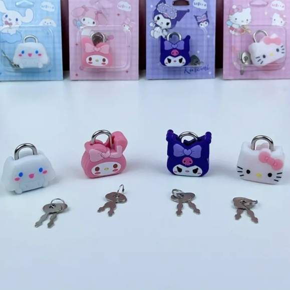 1 Sanrio Lock with Keys - Picture 2 of 13
